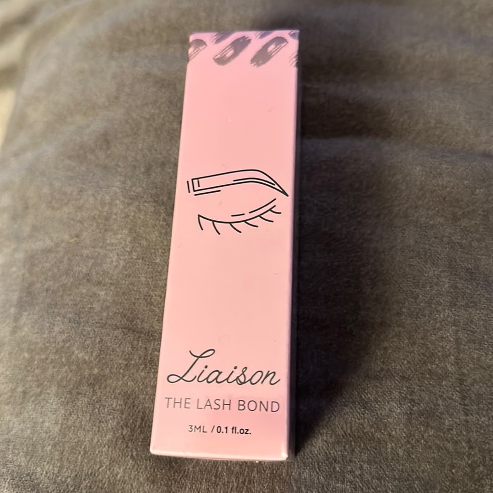 Liaison The Lash Bond New in Box